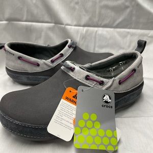 Grey crocs clogs size W11